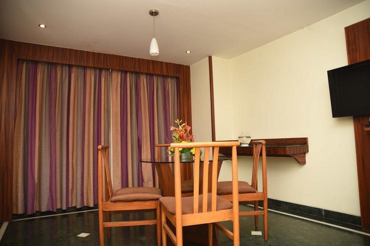 Hotel Maurya บังกาลอร์ ภายนอก รูปภาพ