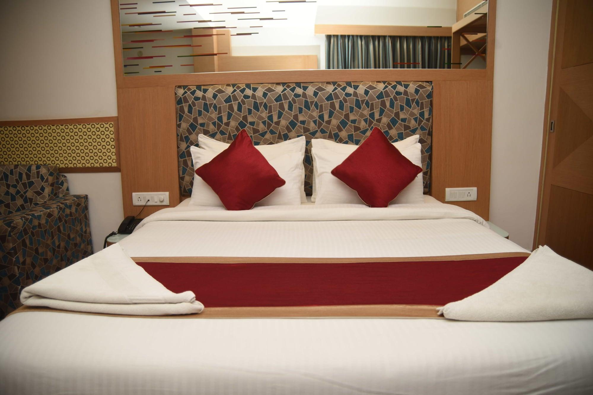 Hotel Maurya บังกาลอร์ ภายนอก รูปภาพ