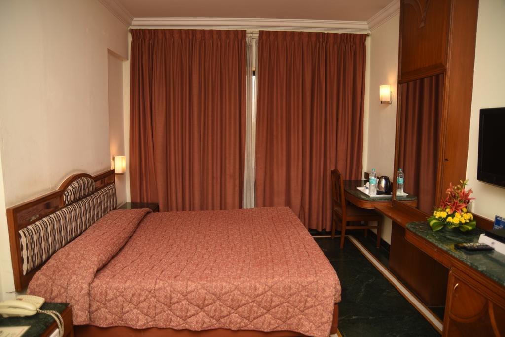 Hotel Maurya บังกาลอร์ ภายนอก รูปภาพ
