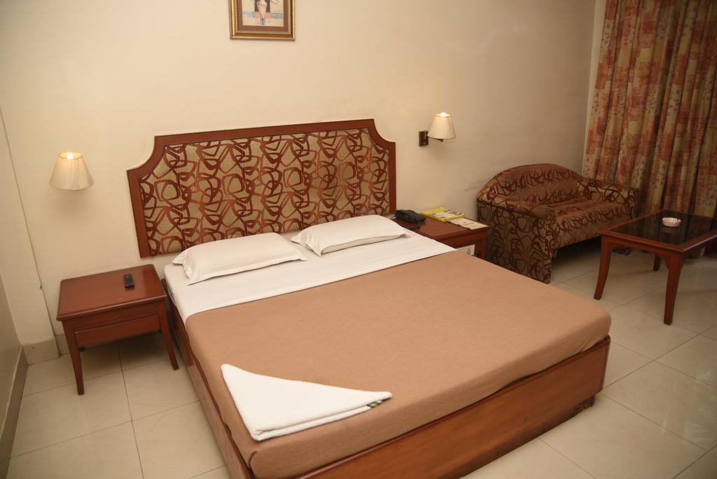 Hotel Maurya บังกาลอร์ ภายนอก รูปภาพ