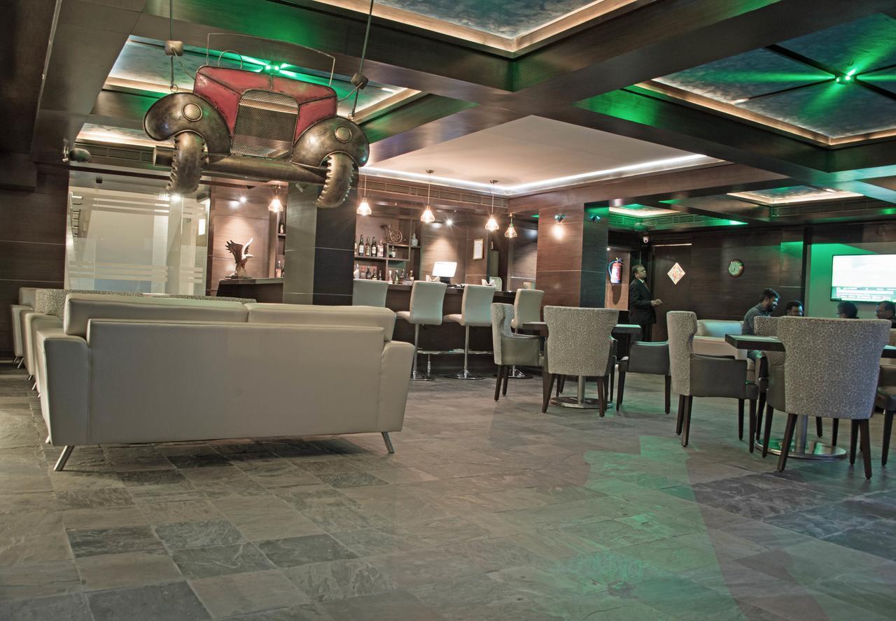 Hotel Maurya บังกาลอร์ ภายนอก รูปภาพ
