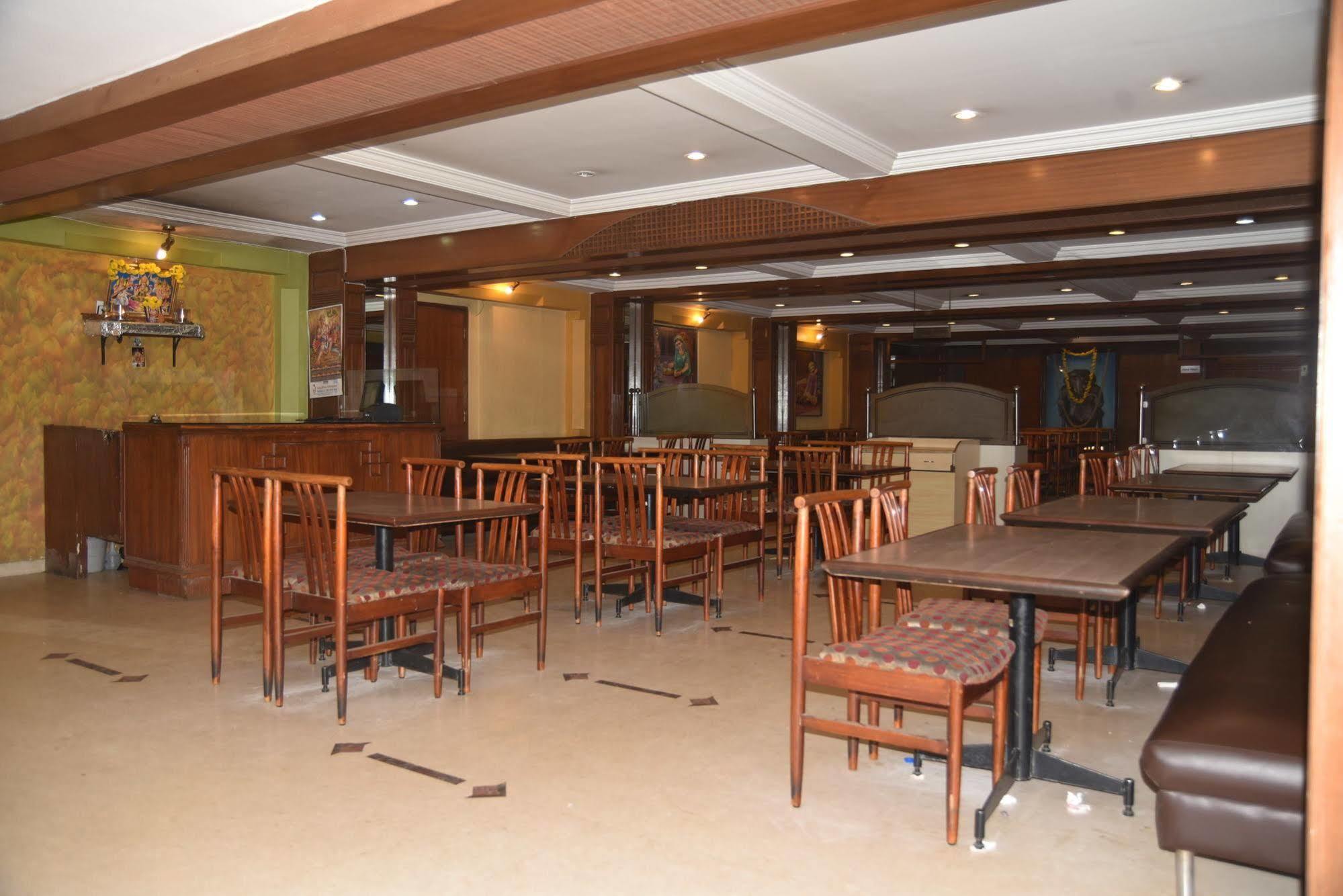 Hotel Maurya บังกาลอร์ ภายนอก รูปภาพ